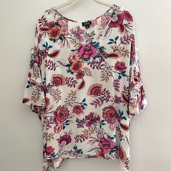 a.n.a Short Sleeve Ruffled V Neck Floral Top Size XL - Picture 3 of 7